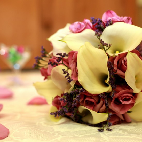 Svadobné kytice určené na svadobné účely.